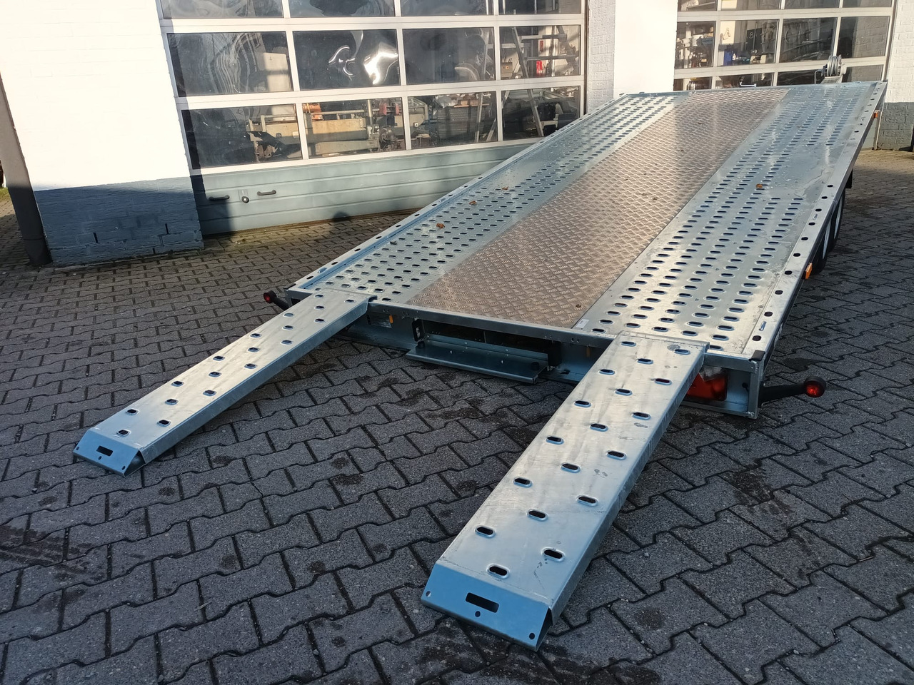 Martz GT kipp 450/2 S 450x215cm easyload ankippbar Lohr Stahl & Aluboden Seilwinde 10" 3000kg - İş makinası römorku: fotoğraf 5 Martz GT kipp 450/2 S 450x215cm easyload ankippbar Lohr Stahl & Aluboden Seilwinde 10" 3000kg - İş makinası römorku: fotoğraf 5