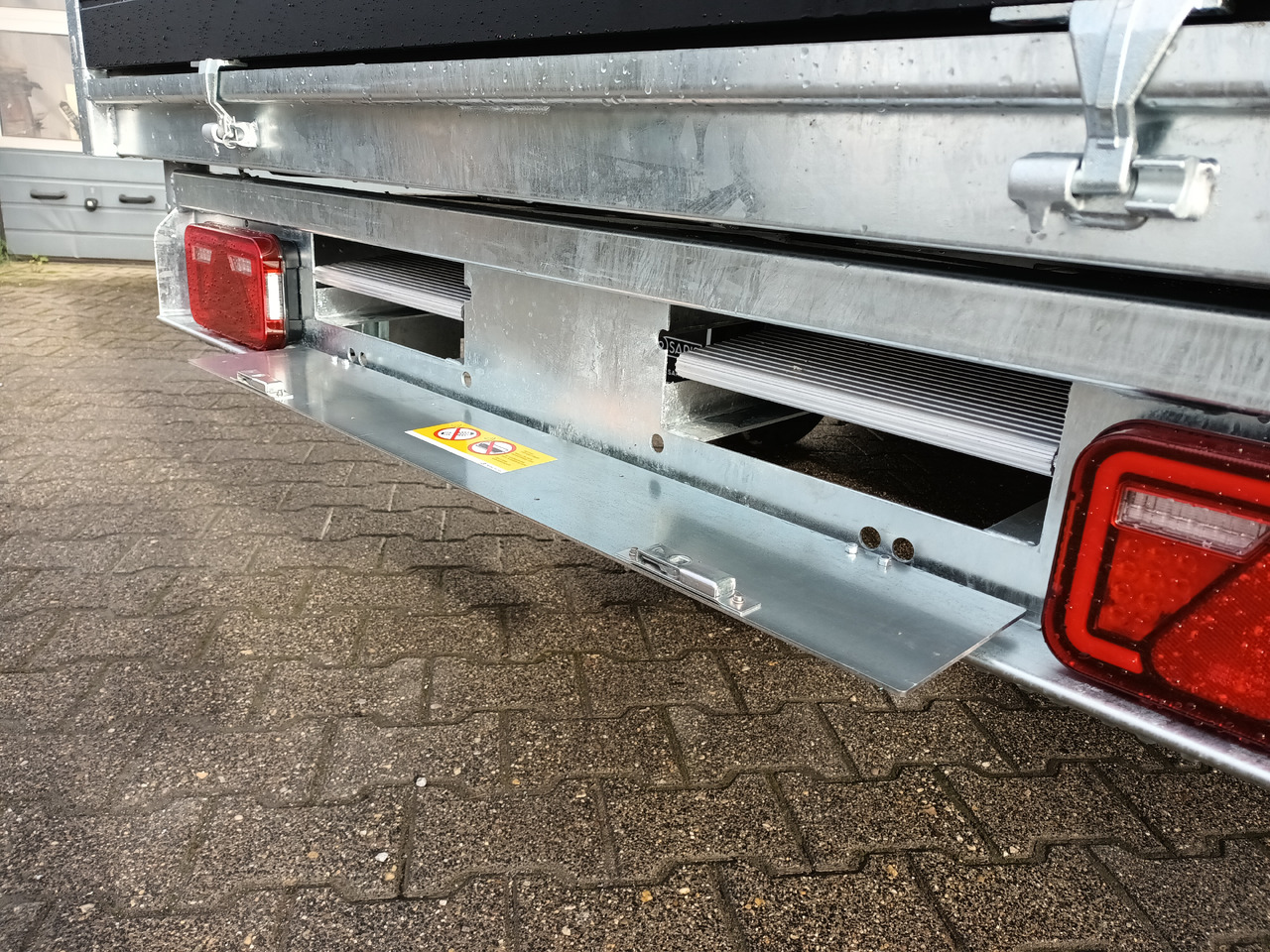 Damperli römork Saris Kipper K3 356 184 3500 2 HD E 356x184x35cm black heavy duty Rampen Stützen NHP LED (L) 3500kg: fotoğraf 17