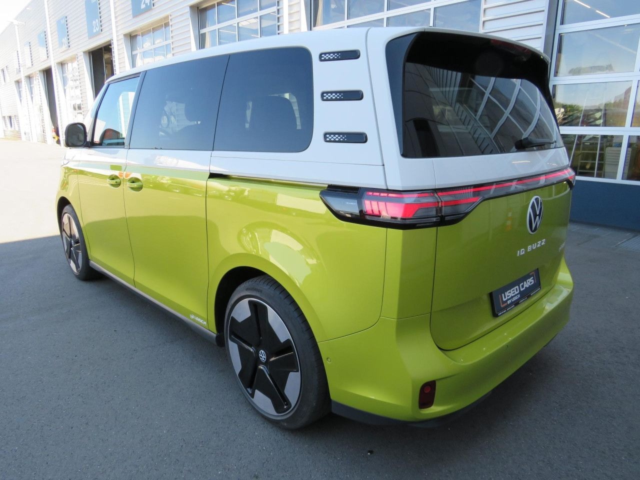 Volkswagen ID.Buzz Pro Design 150 kW Volkswagen ID.Buzz Pro Design 150 kW Klima AHK Navi ZV - Minibüs, Elektrikli otobüs: fotoğraf 4 Volkswagen ID.Buzz Pro Design 150 kW Volkswagen ID.Buzz Pro Design 150 kW Klima AHK Navi ZV - Minibüs, Elektrikli otobüs: fotoğraf 4