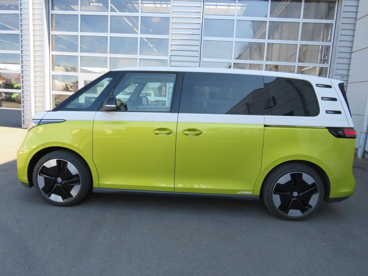 Volkswagen ID.Buzz Pro Design 150 kW Volkswagen ID.Buzz Pro Design 150 kW Klima AHK Navi ZV - Minibüs, Elektrikli otobüs: fotoğraf 3 Volkswagen ID.Buzz Pro Design 150 kW Volkswagen ID.Buzz Pro Design 150 kW Klima AHK Navi ZV - Minibüs, Elektrikli otobüs: fotoğraf 3