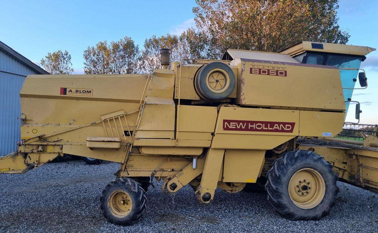 New Holland 8050 - Biçerdöver: fotoğraf 5 New Holland 8050 - Biçerdöver: fotoğraf 5