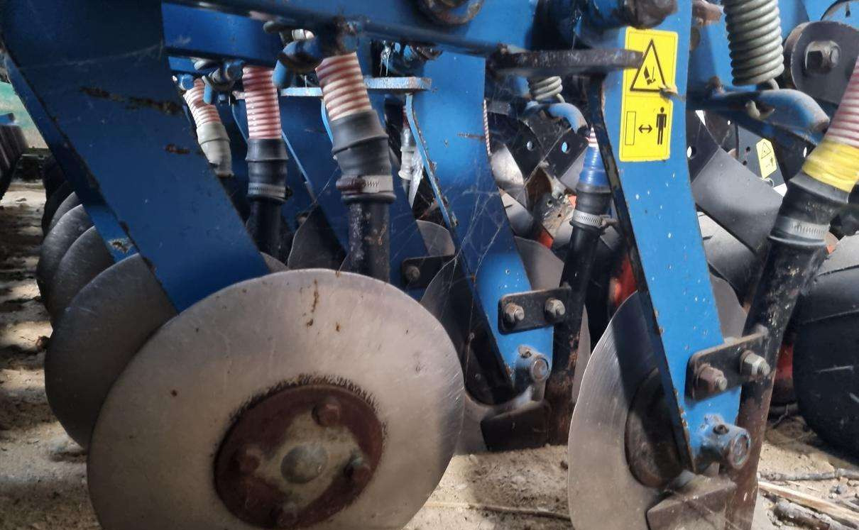 Rabe Turbodrill XL - Kombine ekim makinesi: fotoğraf 5 Rabe Turbodrill XL - Kombine ekim makinesi: fotoğraf 5