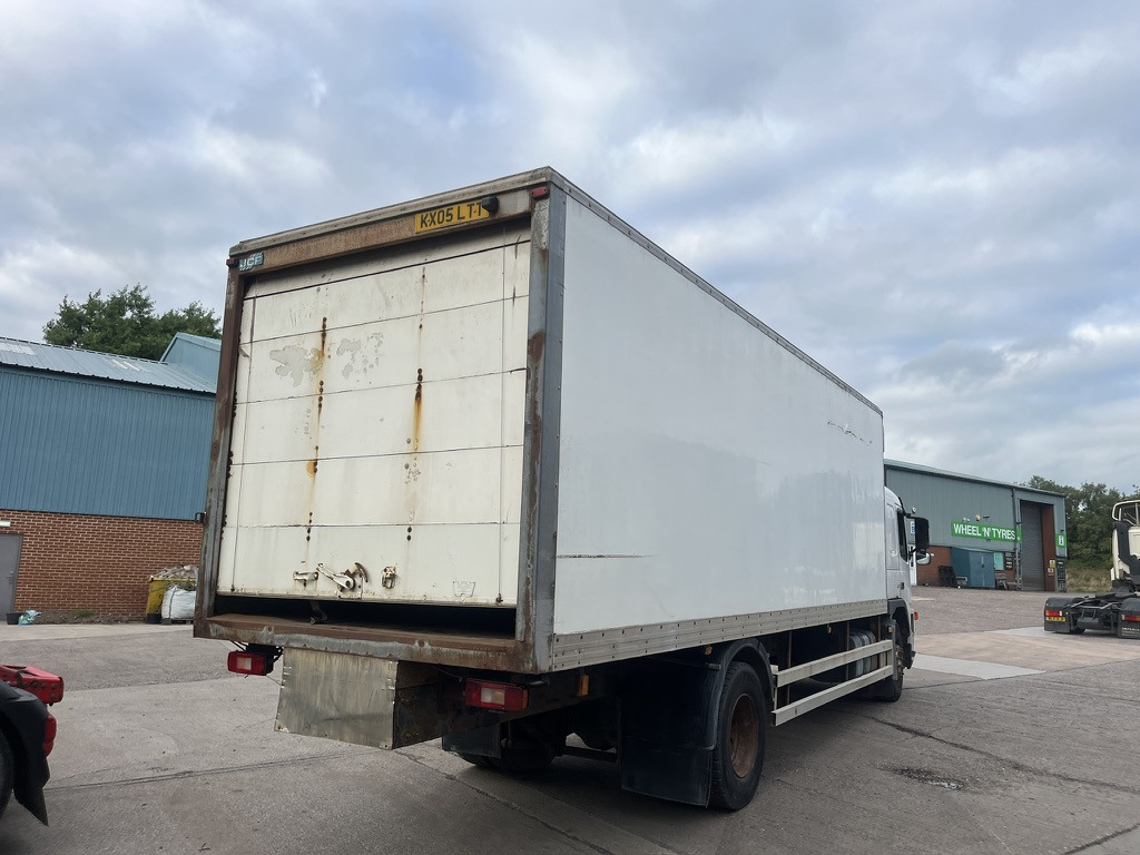 Volvo FM9 300 4x2 Box Van - Kapalı kasa kamyonet: fotoğraf 3 Volvo FM9 300 4x2 Box Van - Kapalı kasa kamyonet: fotoğraf 3