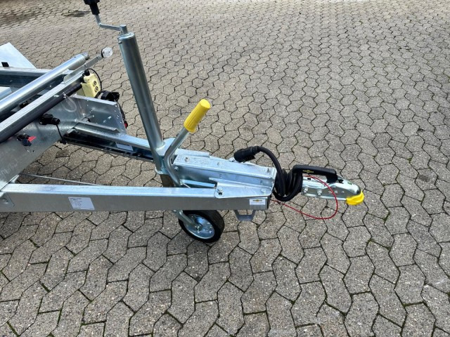 Humbaur 3-Seitenkipper HTK 2700.27 E-Pumpe Alu, 2670 x 1500 x 350 mm, 2,7 to. - Damperli römork: fotoğraf 2 Humbaur 3-Seitenkipper HTK 2700.27 E-Pumpe Alu, 2670 x 1500 x 350 mm, 2,7 to. - Damperli römork: fotoğraf 2