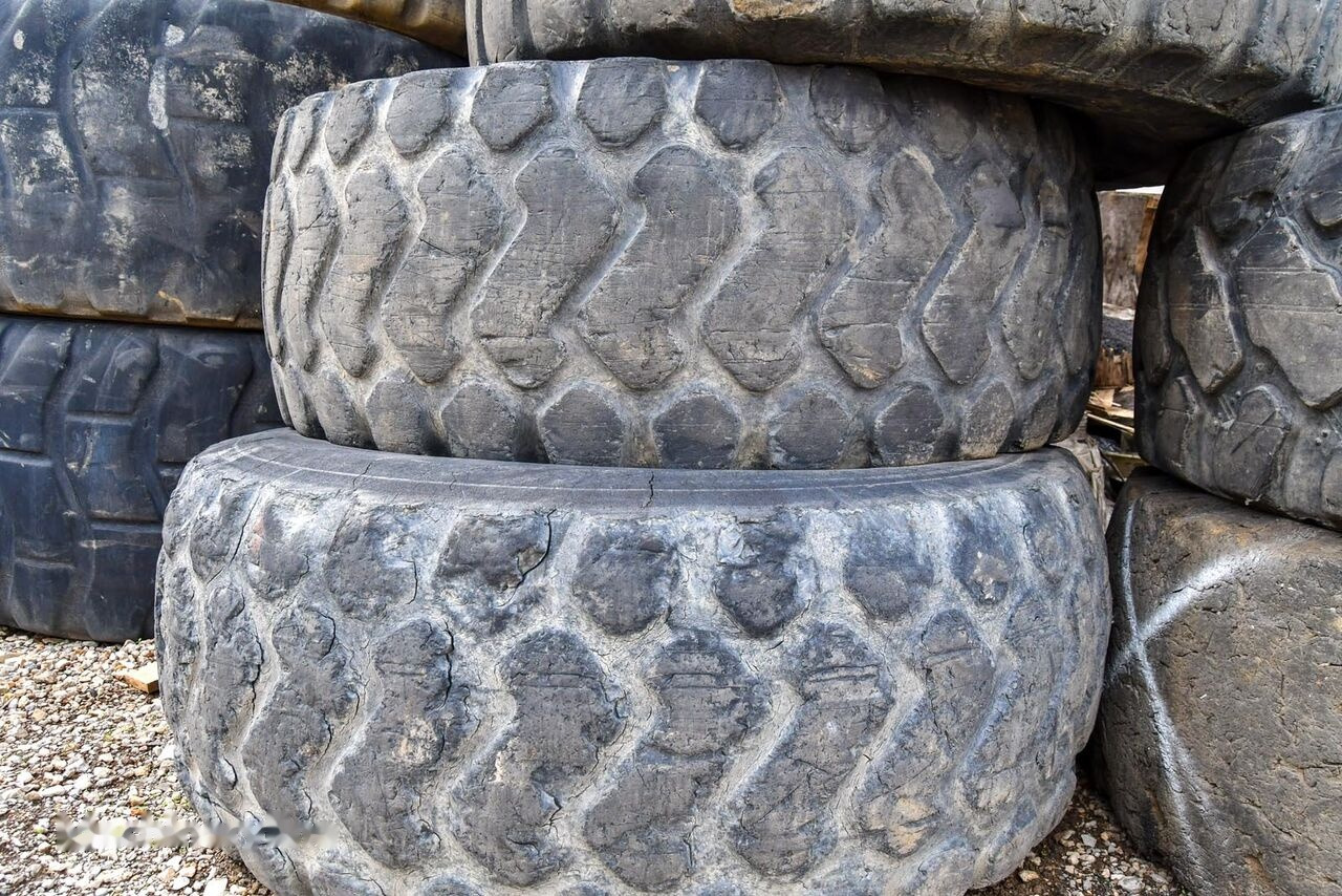 Michelin 23.5R25 - Lastik - Tekerlekli yükleyici: fotoğraf 5 Michelin 23.5R25 - Lastik - Tekerlekli yükleyici: fotoğraf 5