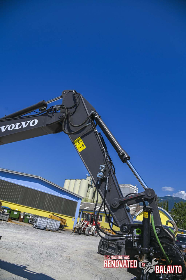 Paletli ekskavatör VOLVO ECR235EL: fotoğraf 40