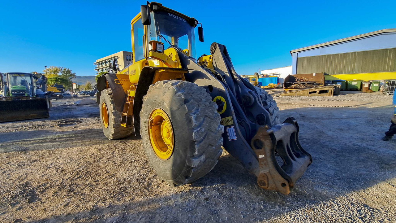 VOLVO L120E - Tekerlekli yükleyici: fotoğraf 3 VOLVO L120E - Tekerlekli yükleyici: fotoğraf 3