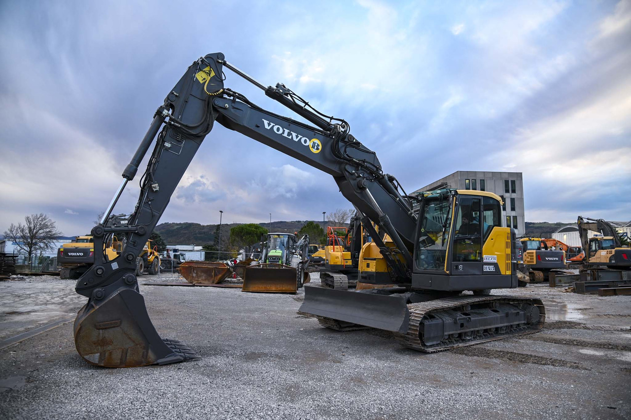 Volvo ECR235EL - Paletli ekskavatör: fotoğraf 2 Volvo ECR235EL - Paletli ekskavatör: fotoğraf 2