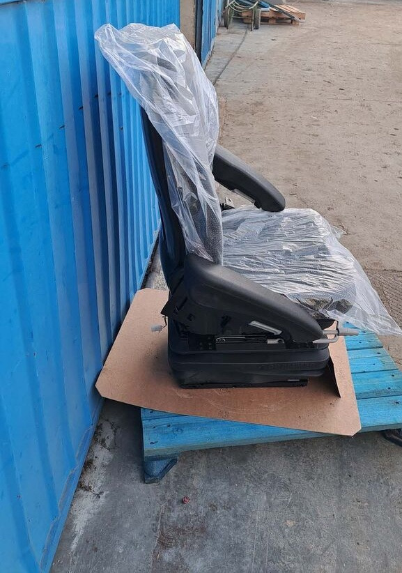 Volvo seat 11309082 for Volvo L45F, L45G, L45H, L50F, L50G, L50H - Koltuk - Tekerlekli yükleyici: fotoğraf 3 Volvo seat 11309082 for Volvo L45F, L45G, L45H, L50F, L50G, L50H - Koltuk - Tekerlekli yükleyici: fotoğraf 3