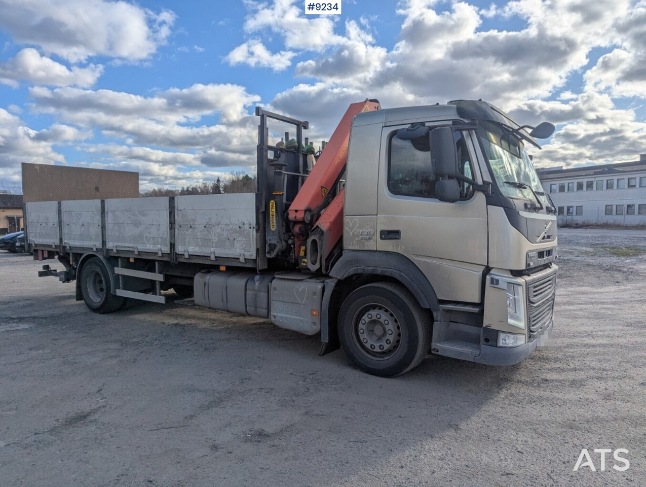 Crane Truck Volvo FM 330 4X2 with tail lift - Sal/ Açık kasa kamyon, Vinçli kamyon: fotoğraf 2 Crane Truck Volvo FM 330 4X2 with tail lift - Sal/ Açık kasa kamyon, Vinçli kamyon: fotoğraf 2