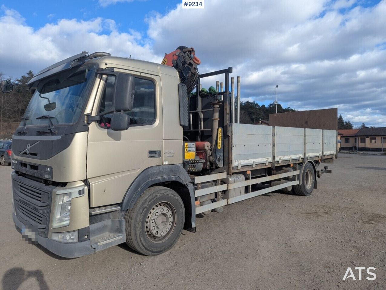 Crane Truck Volvo FM 330 4X2 with tail lift - Sal/ Açık kasa kamyon, Vinçli kamyon: fotoğraf 1 Crane Truck Volvo FM 330 4X2 with tail lift - Sal/ Açık kasa kamyon, Vinçli kamyon: fotoğraf 1