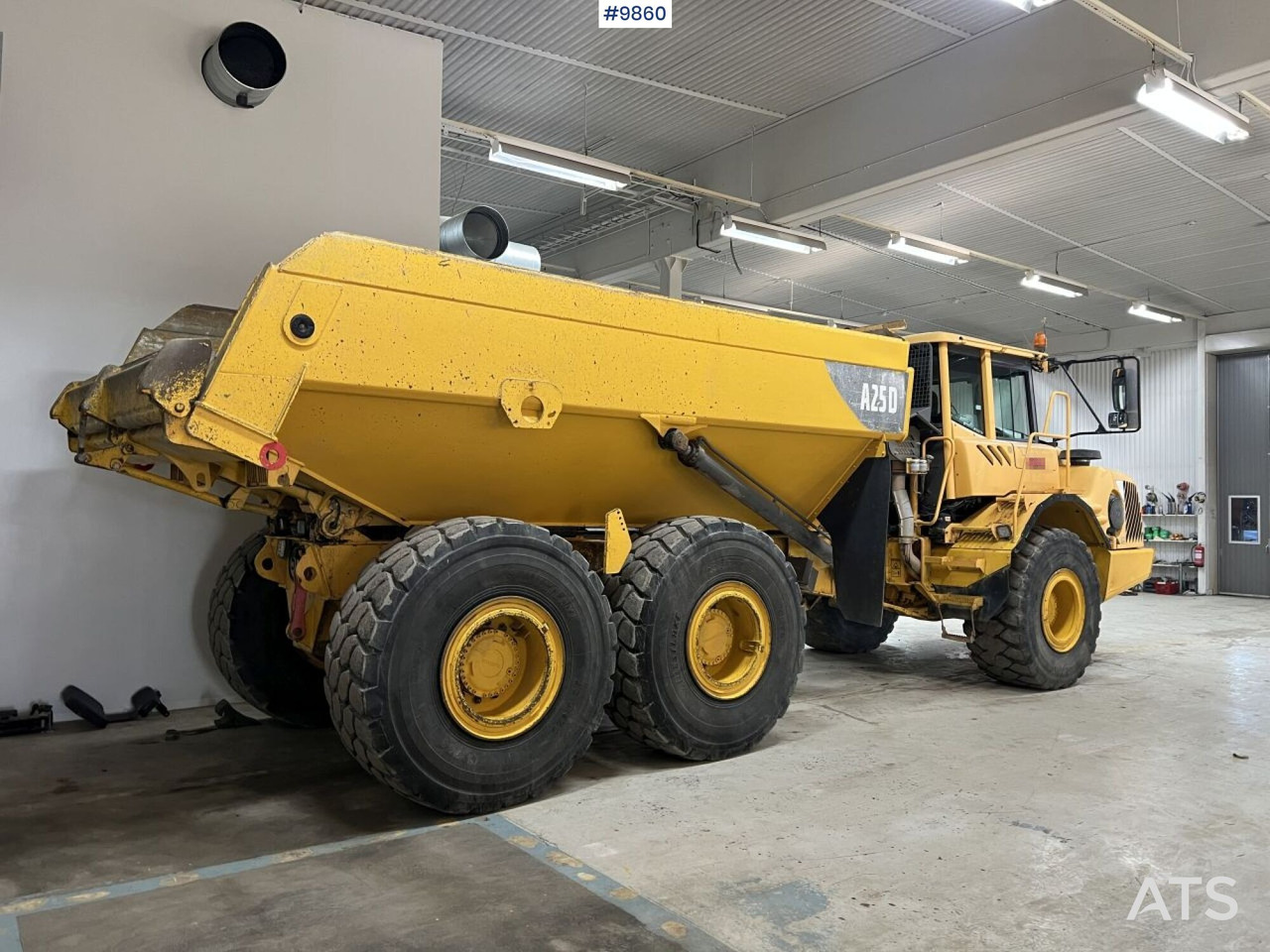 Dumper Volvo A25D 6x6 - Belden kırma kaya kamyonu: fotoğraf 3 Dumper Volvo A25D 6x6 - Belden kırma kaya kamyonu: fotoğraf 3