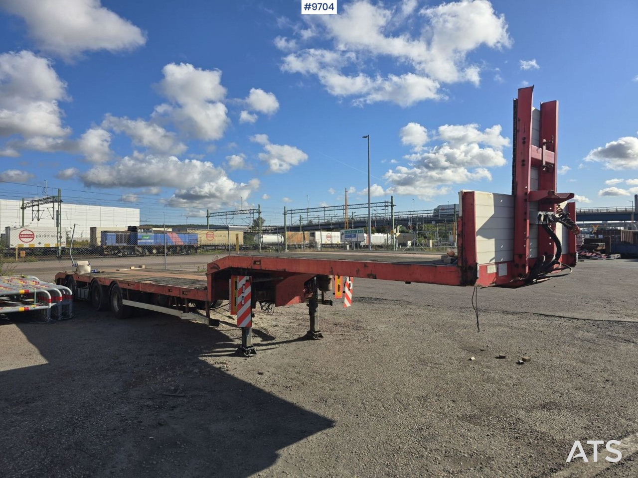Jumbotrailer HRD NTG - Alçak çerçeveli platform dorse: fotoğraf 1 Jumbotrailer HRD NTG - Alçak çerçeveli platform dorse: fotoğraf 1
