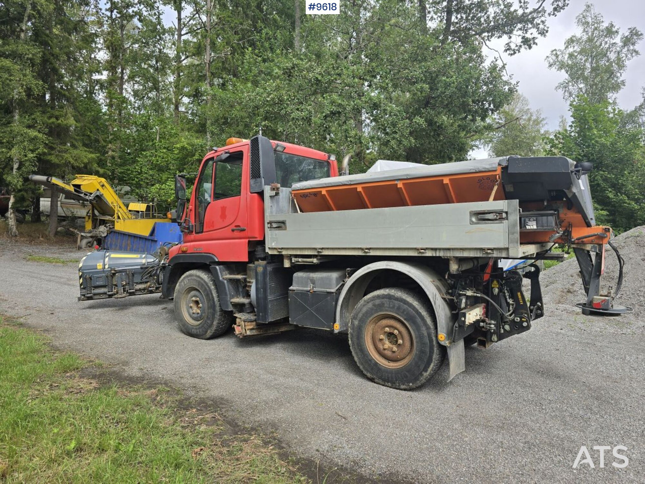 MB Unimog with equipment - Kar küreme aracı: fotoğraf 3 MB Unimog with equipment - Kar küreme aracı: fotoğraf 3