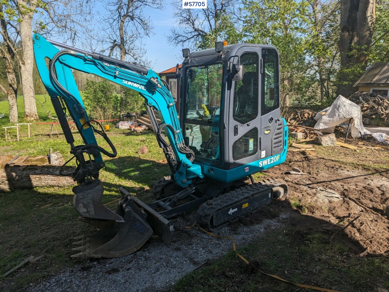 Mini excavator Sunward SWE20F with buckets SEE VIDEO - Ekskavatör: fotoğraf 1 Mini excavator Sunward SWE20F with buckets SEE VIDEO - Ekskavatör: fotoğraf 1