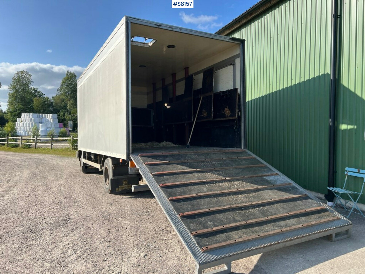 Rebuild boxtruck Volvo FL 608 to a horsetruck - SEE VIDEO - At taşıma aracı: fotoğraf 4 Rebuild boxtruck Volvo FL 608 to a horsetruck - SEE VIDEO - At taşıma aracı: fotoğraf 4