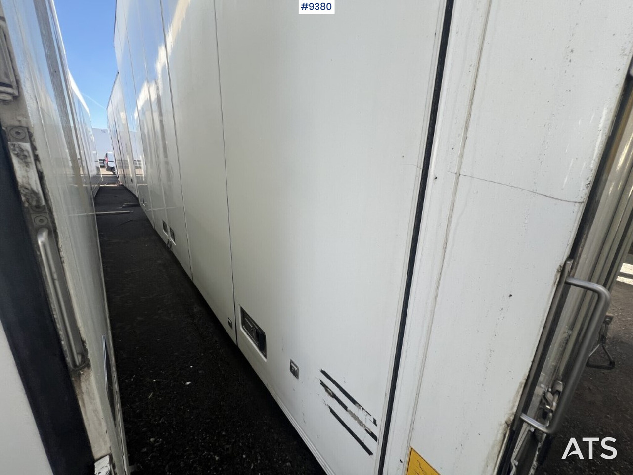 Refrigerated trailer cabinet Ekeri - Kasa - refrijeratör: fotoğraf 2 Refrigerated trailer cabinet Ekeri - Kasa - refrijeratör: fotoğraf 2