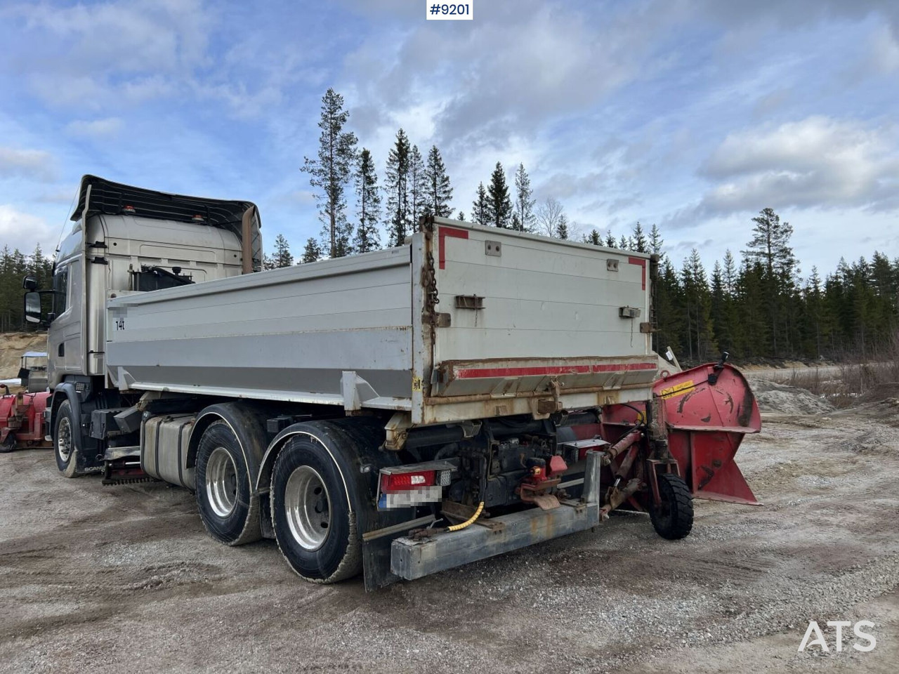 Damperli kamyon Scania R520 Tipper truck with plow equipment and underbite: fotoğraf 10