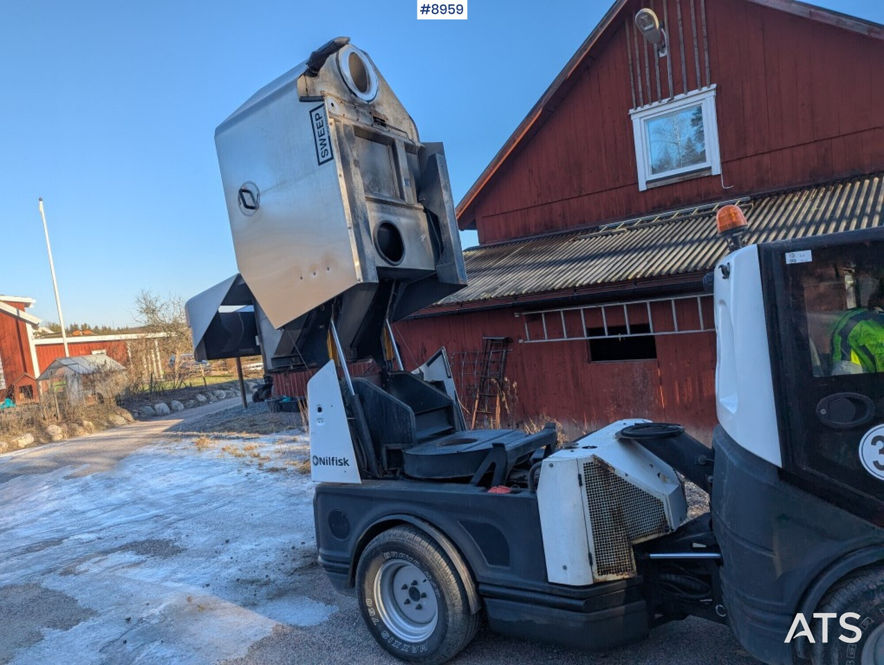Sweeper Nilfisk City Ranger (SEE VIDEO) - Yol süpürme aracı: fotoğraf 5 Sweeper Nilfisk City Ranger (SEE VIDEO) - Yol süpürme aracı: fotoğraf 5