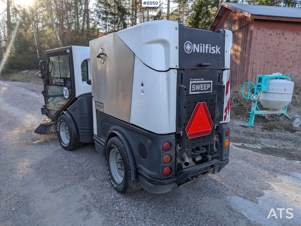 Sweeper Nilfisk City Ranger (SEE VIDEO) - Yol süpürme aracı: fotoğraf 3 Sweeper Nilfisk City Ranger (SEE VIDEO) - Yol süpürme aracı: fotoğraf 3