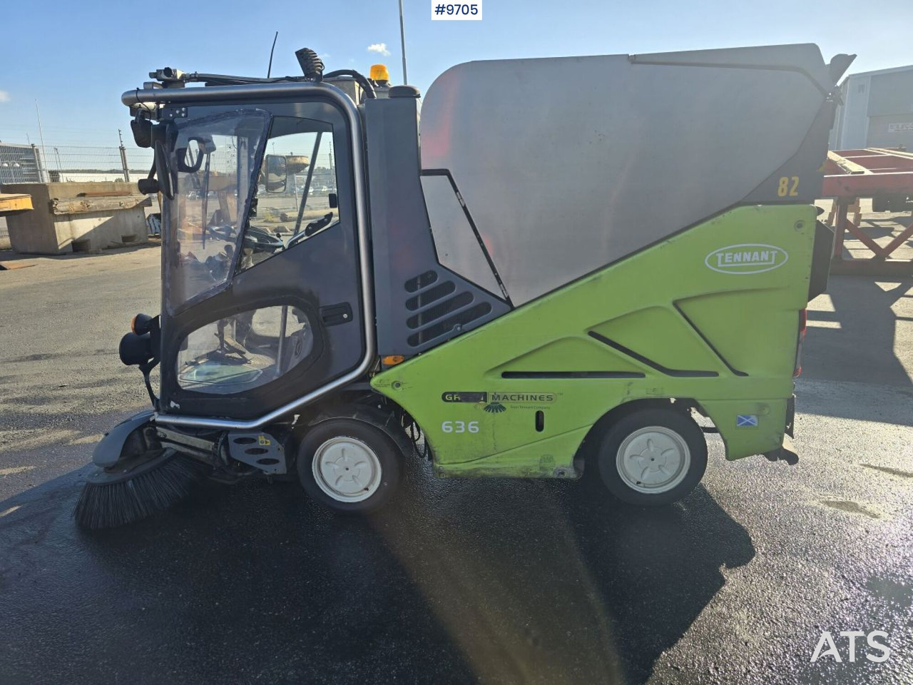 Sweeper - Tennant 636 (SEE VIDEO) - Yol süpürme aracı: fotoğraf 2 Sweeper - Tennant 636 (SEE VIDEO) - Yol süpürme aracı: fotoğraf 2