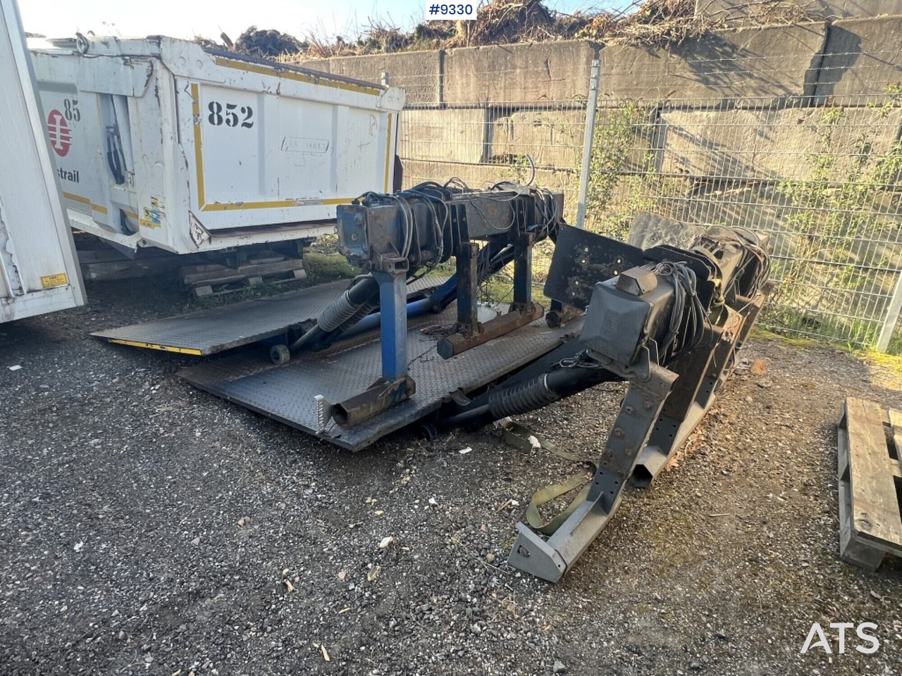 Tail lift Zepro Z2000-175MA - Hidrolik kapak: fotoğraf 1 Tail lift Zepro Z2000-175MA - Hidrolik kapak: fotoğraf 1