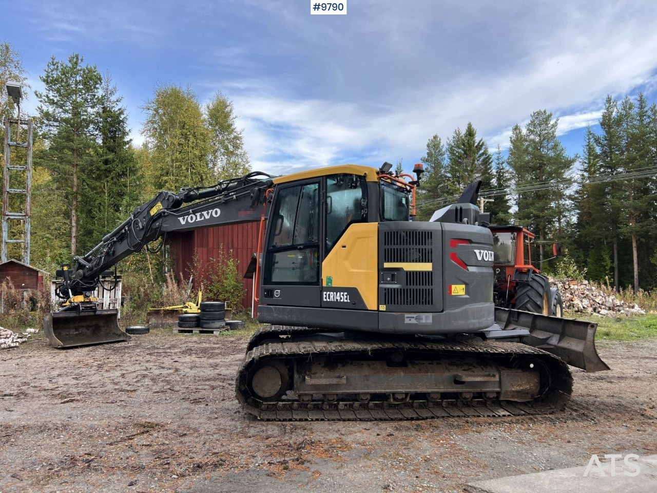 VOLVO ECR145 EL Excavator with attachments - Paletli ekskavatör: fotoğraf 5 VOLVO ECR145 EL Excavator with attachments - Paletli ekskavatör: fotoğraf 5