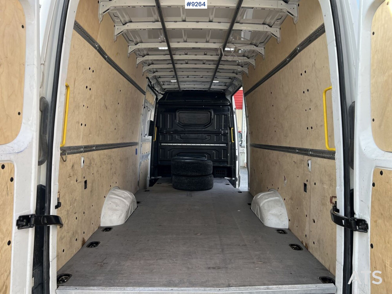 Volkswagen Crafter Maxiskåp Box Truck - Kapalı kasa kamyon: fotoğraf 4 Volkswagen Crafter Maxiskåp Box Truck - Kapalı kasa kamyon: fotoğraf 4