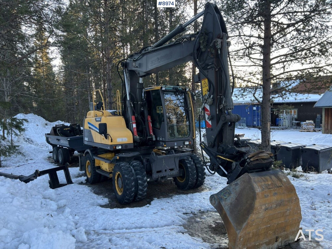 Volvo EW 160 D with Digging System, Tipper and Attachments - Tekerlekli ekskavatör: fotoğraf 1 Volvo EW 160 D with Digging System, Tipper and Attachments - Tekerlekli ekskavatör: fotoğraf 1