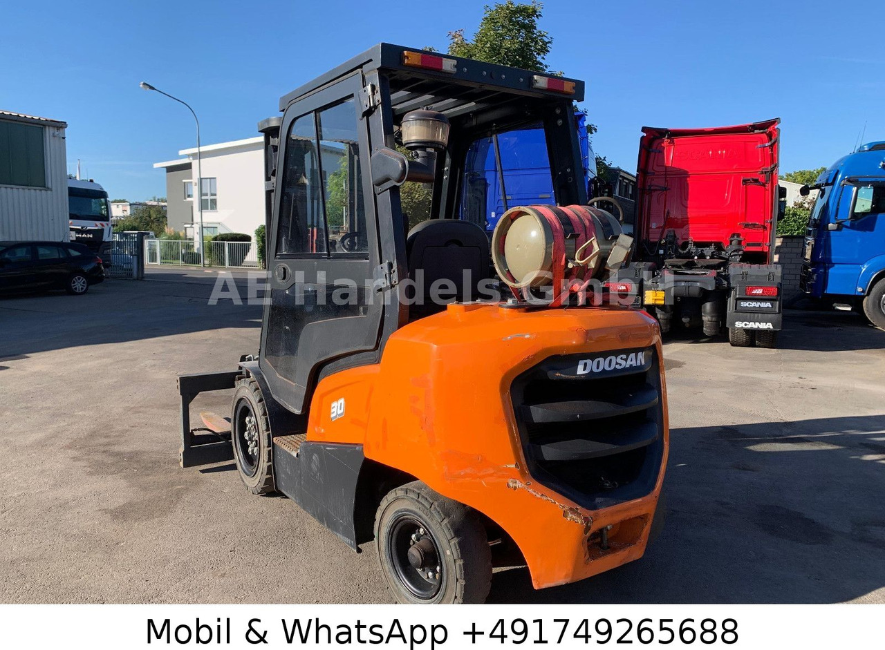 Doosan G30NXP LPG *3000KG HubKraft/1.211STD/BJ:2021 - LPG forklift: fotoğraf 1 Doosan G30NXP LPG *3000KG HubKraft/1.211STD/BJ:2021 - LPG forklift: fotoğraf 1