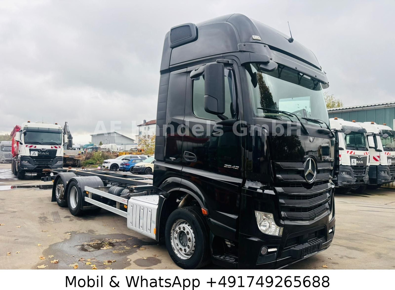 Mercedes-Benz Actros 2542 GigaSpace LL BDF*Retarder/Multi/Lift - Konteynır taşıyıcı/ Yedek karoser kamyon: fotoğraf 1 Mercedes-Benz Actros 2542 GigaSpace LL BDF*Retarder/Multi/Lift - Konteynır taşıyıcı/ Yedek karoser kamyon: fotoğraf 1