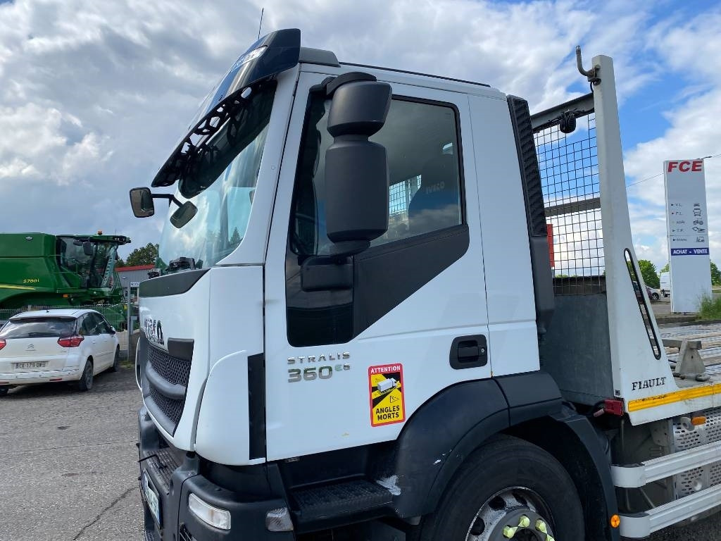 Çekici kamyonu Iveco STRALIS 360 e6 A Réparer: fotoğraf 13