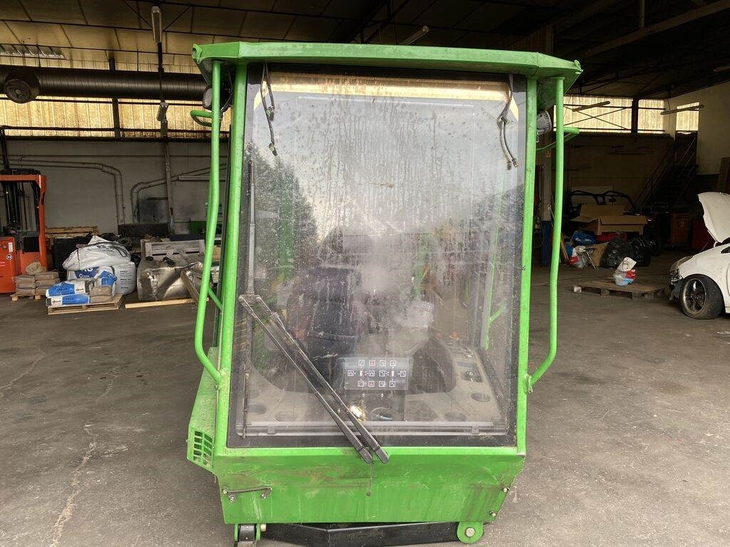 John Deere SERIE 10 - Kabin - Kamyon: fotoğraf 4 John Deere SERIE 10 - Kabin - Kamyon: fotoğraf 4