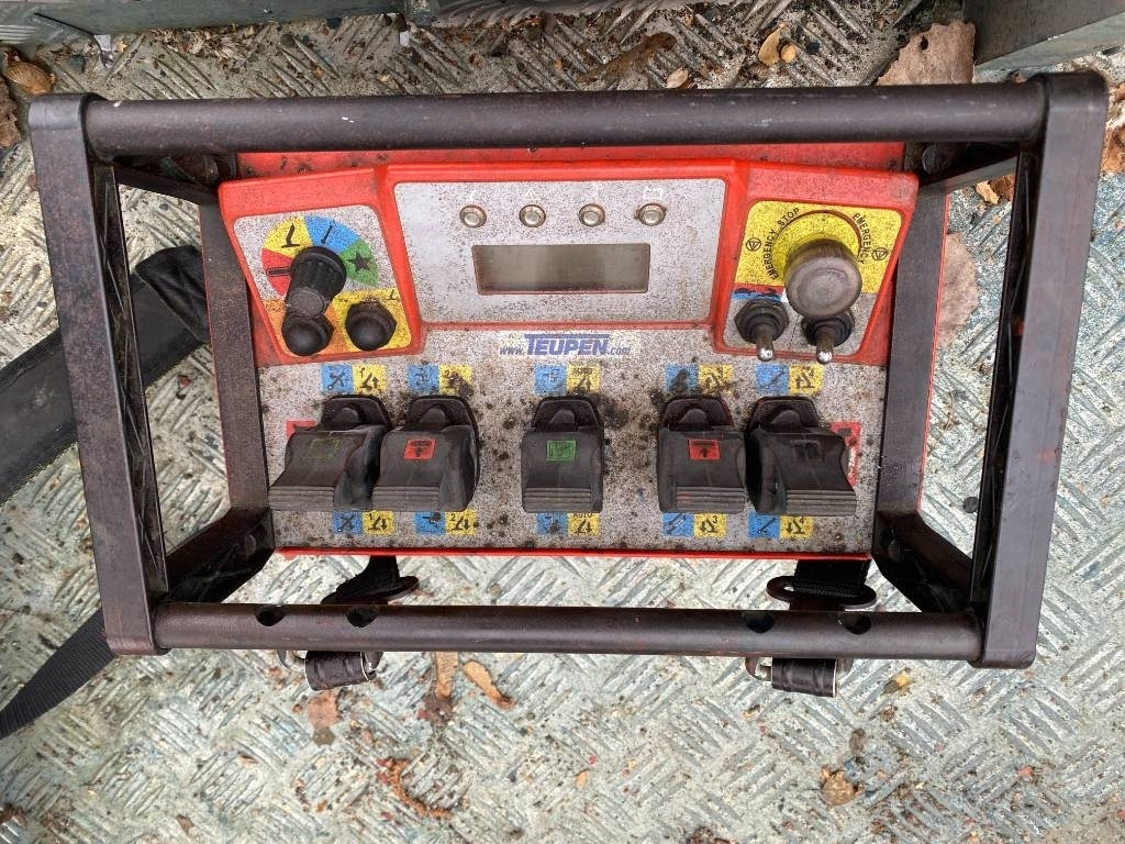 Örümcek platform Teupen LEO35T/PLUS a réparer: fotoğraf 17 Örümcek platform Teupen LEO35T/PLUS a réparer: fotoğraf 17