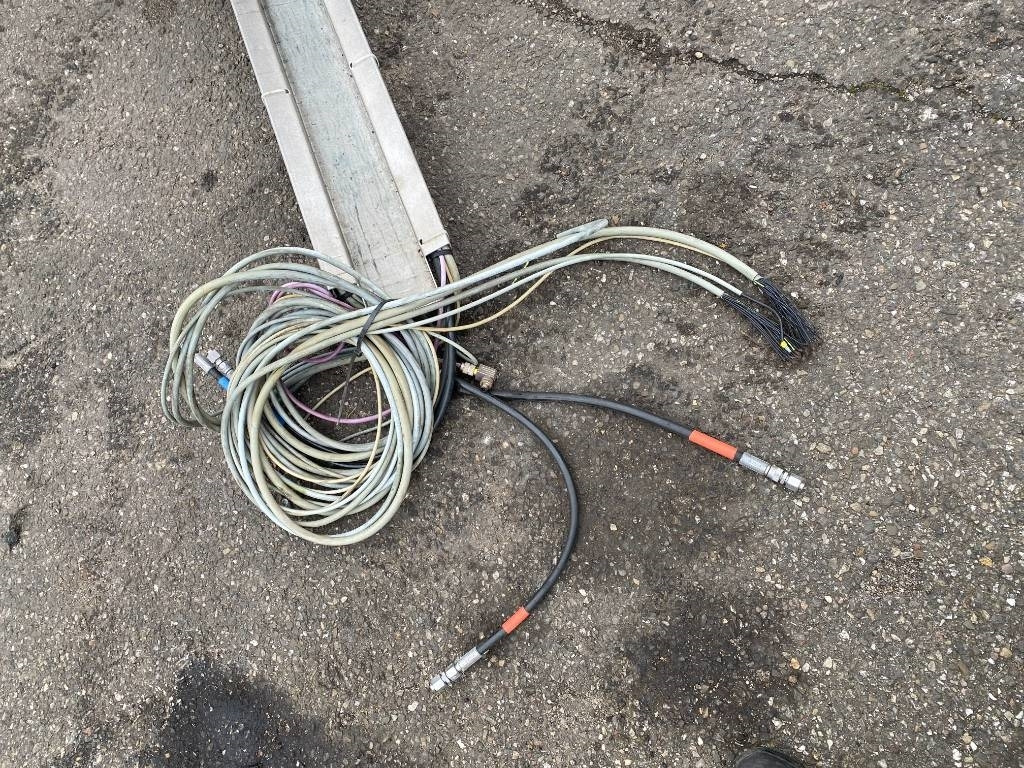 Örümcek platform Teupen LEO35T/PLUS a réparer: fotoğraf 16 Örümcek platform Teupen LEO35T/PLUS a réparer: fotoğraf 16