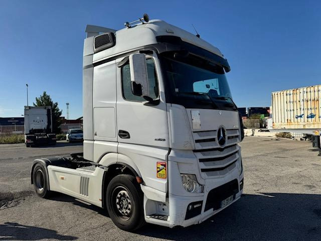 Mercedes ACTROS 1853 - Çekici: fotoğraf 1 Mercedes ACTROS 1853 - Çekici: fotoğraf 1