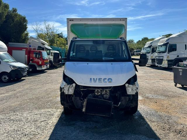 Iveco 70C180 CAISSE HAYON - Kapalı kasa kamyonet: fotoğraf 2 Iveco 70C180 CAISSE HAYON - Kapalı kasa kamyonet: fotoğraf 2