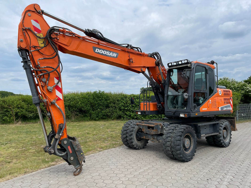 Doosan DX170W-5 - Mobil vinç: fotoğraf 1 Doosan DX170W-5 - Mobil vinç: fotoğraf 1