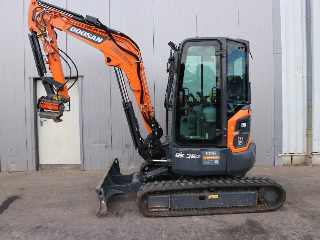Doosan DX35Z-7 - Mini ekskavatör: fotoğraf 2 Doosan DX35Z-7 - Mini ekskavatör: fotoğraf 2