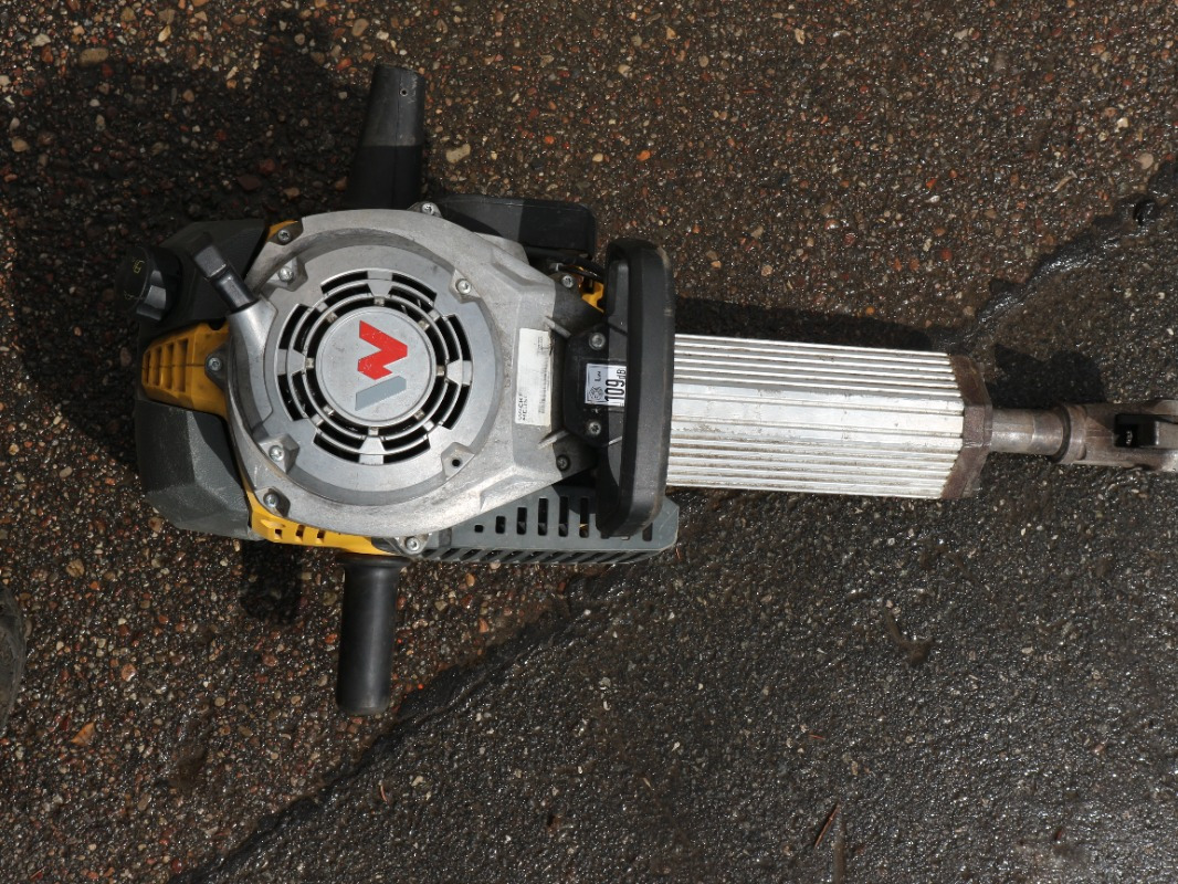 Neuson BH65 - Hidrolik kırıcı: fotoğraf 3 Neuson BH65 - Hidrolik kırıcı: fotoğraf 3