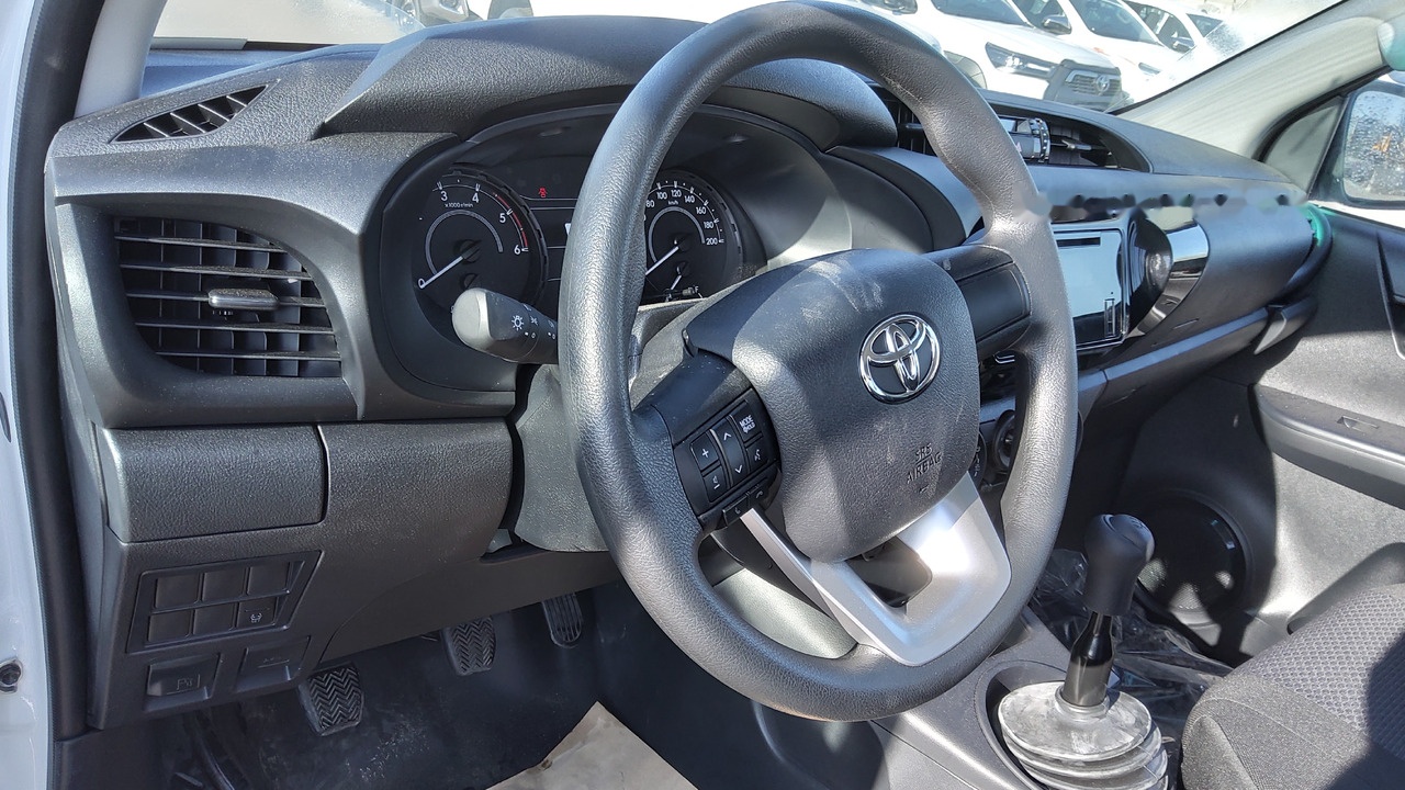 Pikap Toyota Hilux / Revo Pick-up single Cab pack security 2.4L Turbo Diesel Manual: fotoğraf 12
