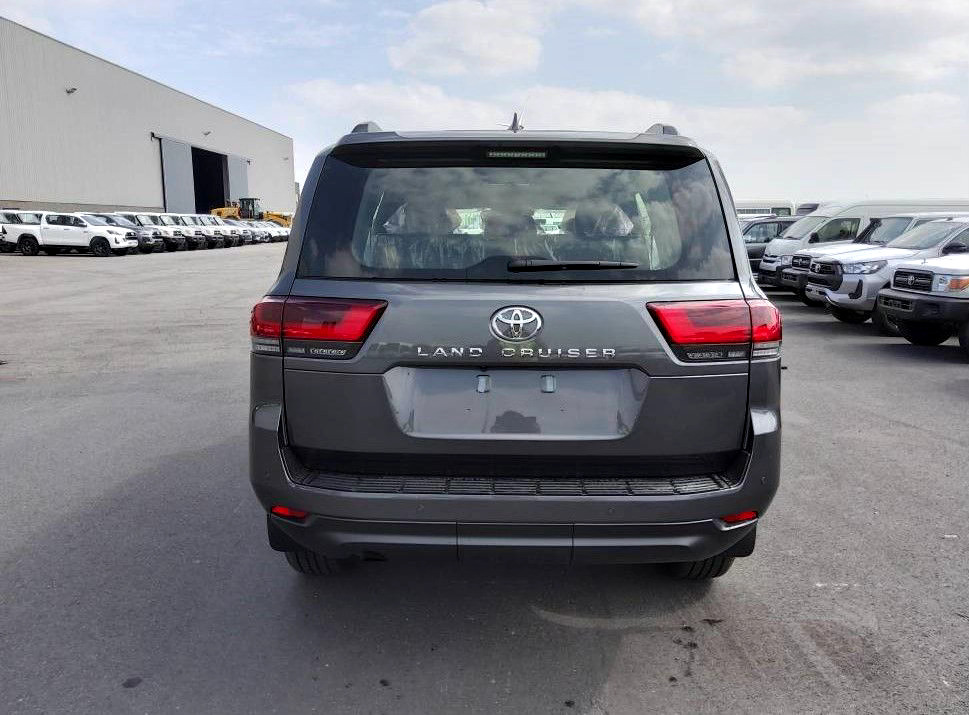 Toyota Land Cruiser 300 V6 VXR ZX 7 SEATERS / PLACES 3.5L Petrol Automatic AEOB - SUV: fotoğraf 4 Toyota Land Cruiser 300 V6 VXR ZX 7 SEATERS / PLACES 3.5L Petrol Automatic AEOB - SUV: fotoğraf 4