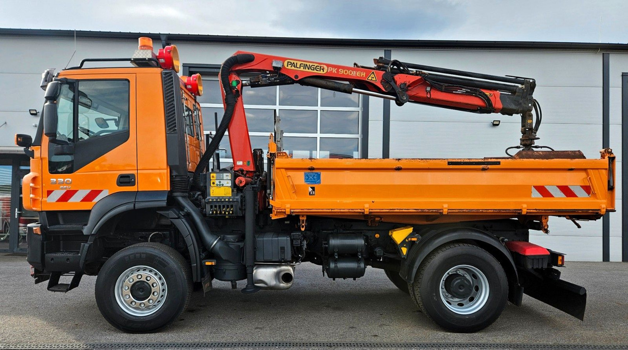 Iveco Trakker 190T33 4x4 Euro5 Kran Palfinger Funk - Damperli kamyon, Vinçli kamyon: fotoğraf 5 Iveco Trakker 190T33 4x4 Euro5 Kran Palfinger Funk - Damperli kamyon, Vinçli kamyon: fotoğraf 5