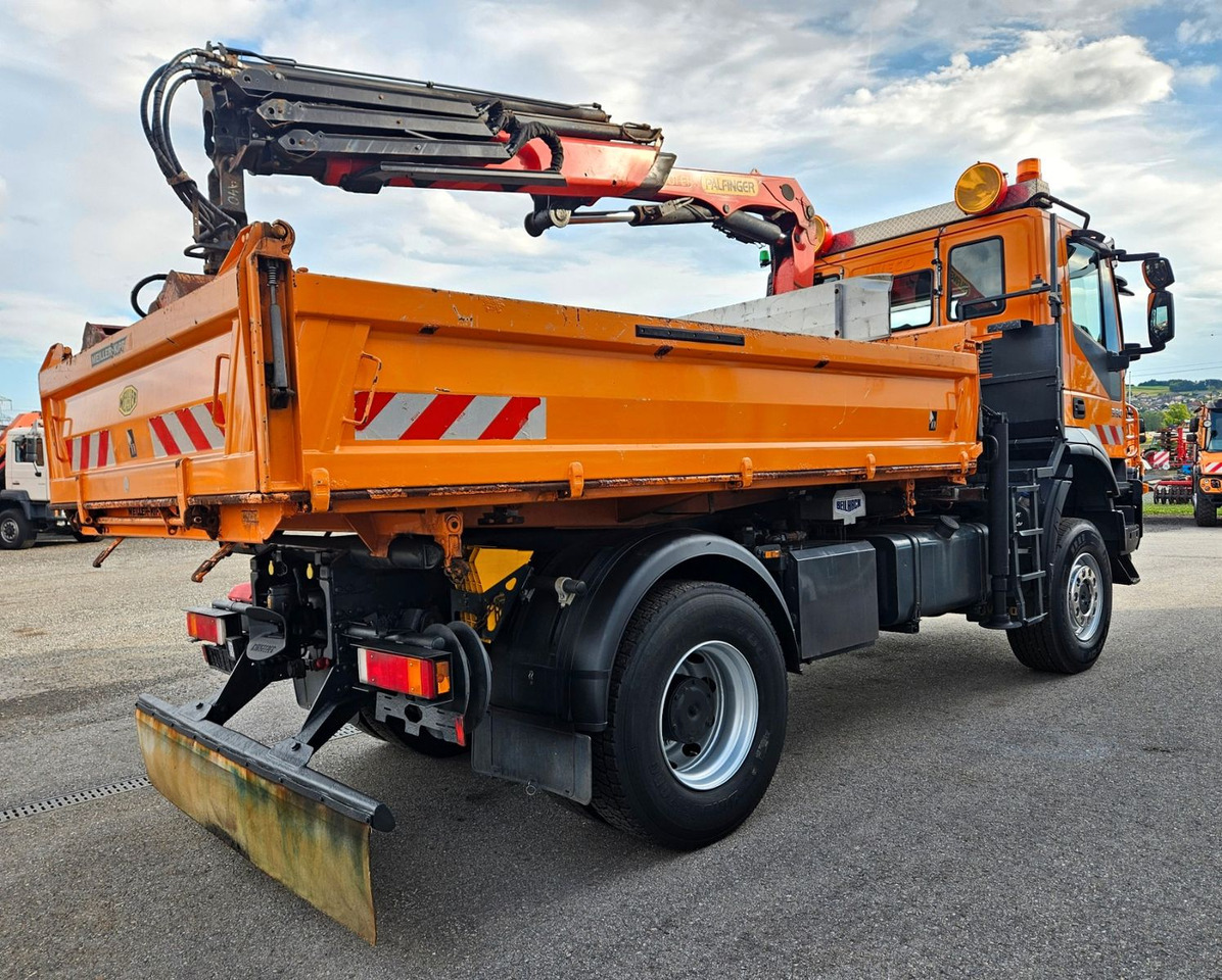 Iveco Trakker 190T33 4x4 Euro5 Kran Palfinger Funk - Damperli kamyon, Vinçli kamyon: fotoğraf 3 Iveco Trakker 190T33 4x4 Euro5 Kran Palfinger Funk - Damperli kamyon, Vinçli kamyon: fotoğraf 3