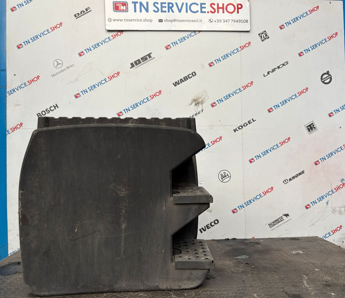 Serbatoio Adblue Iveco - AdBlue tankı - Kamyon: fotoğraf 1 Serbatoio Adblue Iveco - AdBlue tankı - Kamyon: fotoğraf 1
