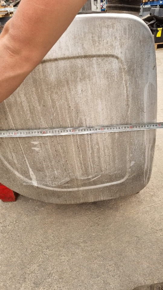 Serbatoio Volvo 570 lt - Yakıt tankı - Kamyon: fotoğraf 4 Serbatoio Volvo 570 lt - Yakıt tankı - Kamyon: fotoğraf 4