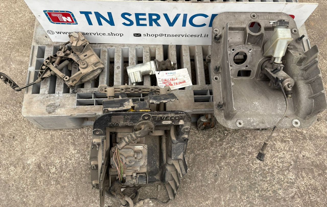 Supporto pedale Frizione IVECO - Pedal - Kamyon: fotoğraf 1 Supporto pedale Frizione IVECO - Pedal - Kamyon: fotoğraf 1