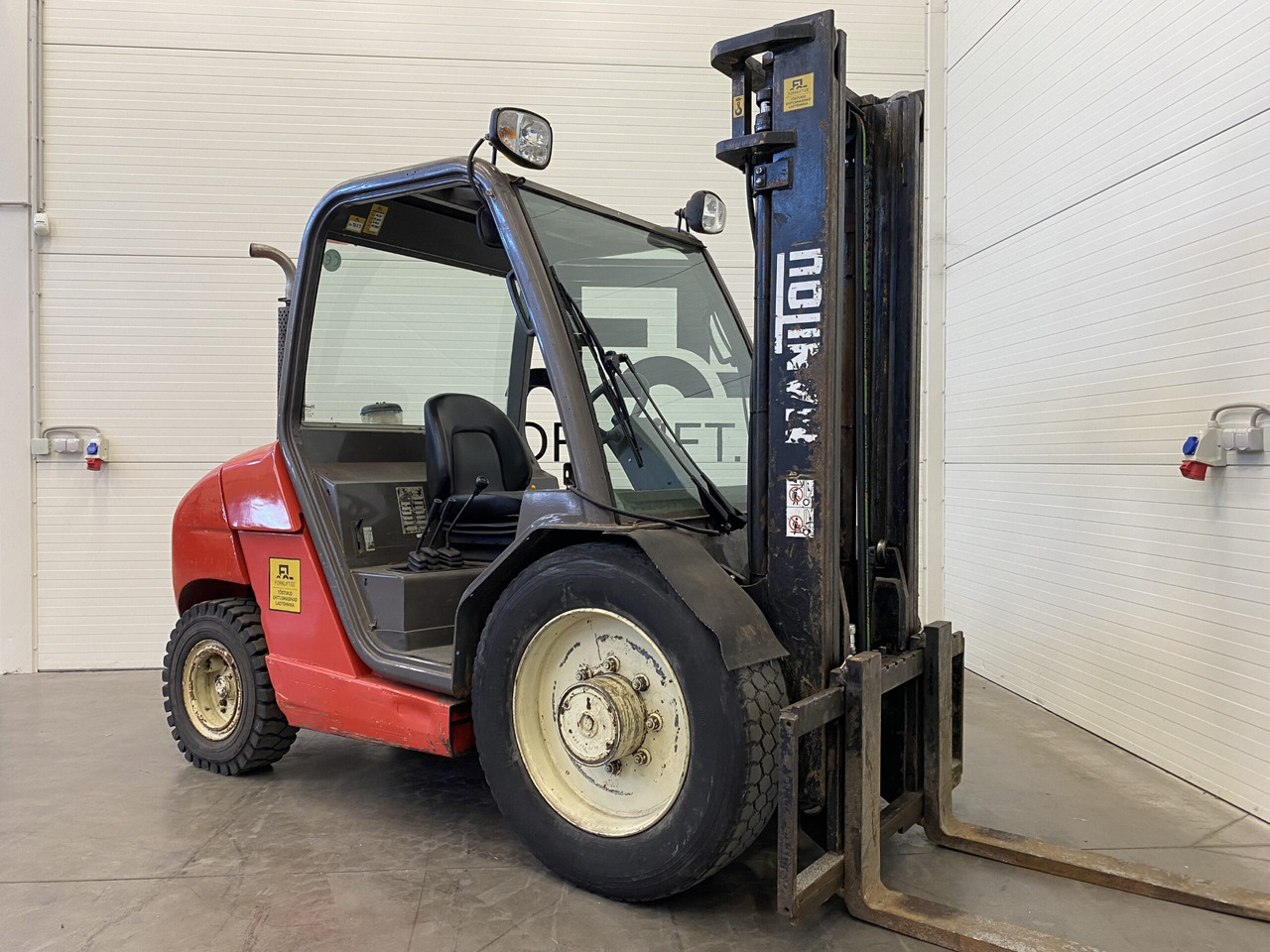 Manitou MSI30D - Dizel forklift: fotoğraf 3 Manitou MSI30D - Dizel forklift: fotoğraf 3