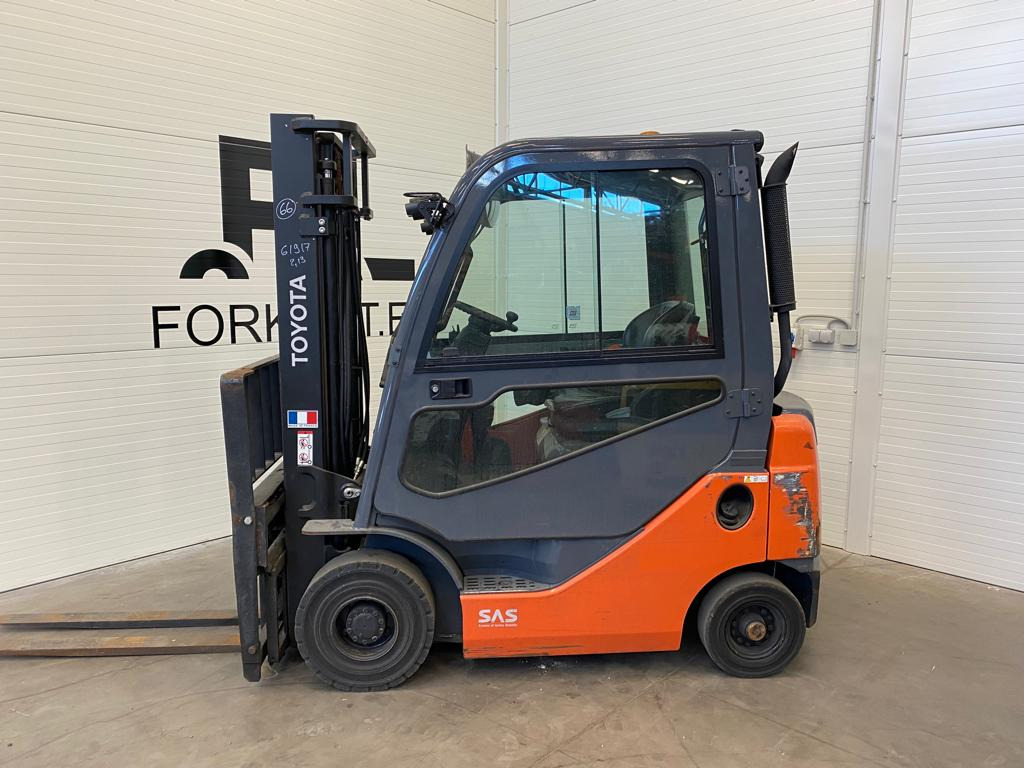 Toyota 02-8FDF15 - Dizel forklift: fotoğraf 2 Toyota 02-8FDF15 - Dizel forklift: fotoğraf 2