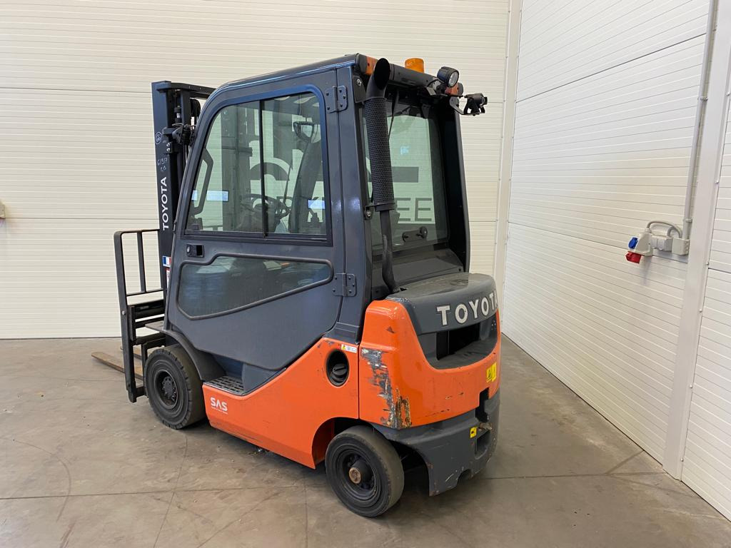 Toyota 02-8FDF15 - Dizel forklift: fotoğraf 3 Toyota 02-8FDF15 - Dizel forklift: fotoğraf 3